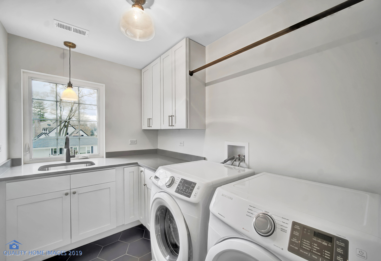 215 North Summit Street Wheaton, IL 60187 - Photo 16 of 36 a utility room with dryer and washer