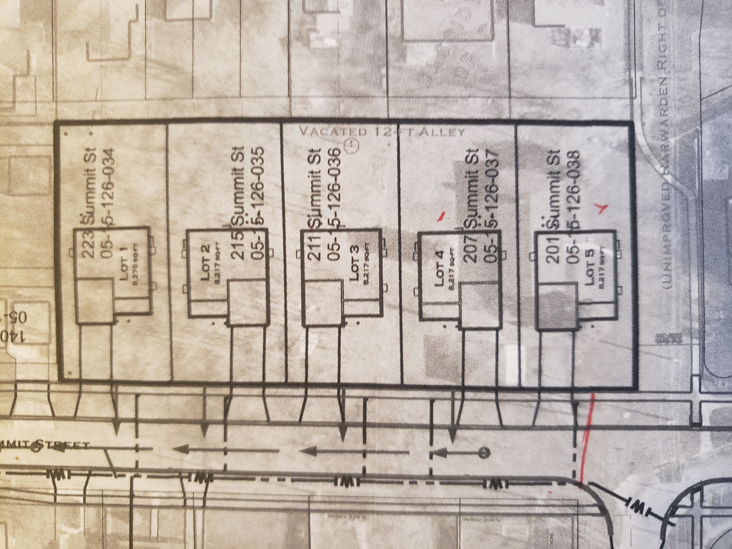 215 North Summit Street Wheaton, IL 60187 - Photo 36 of 36 a view of a balcony