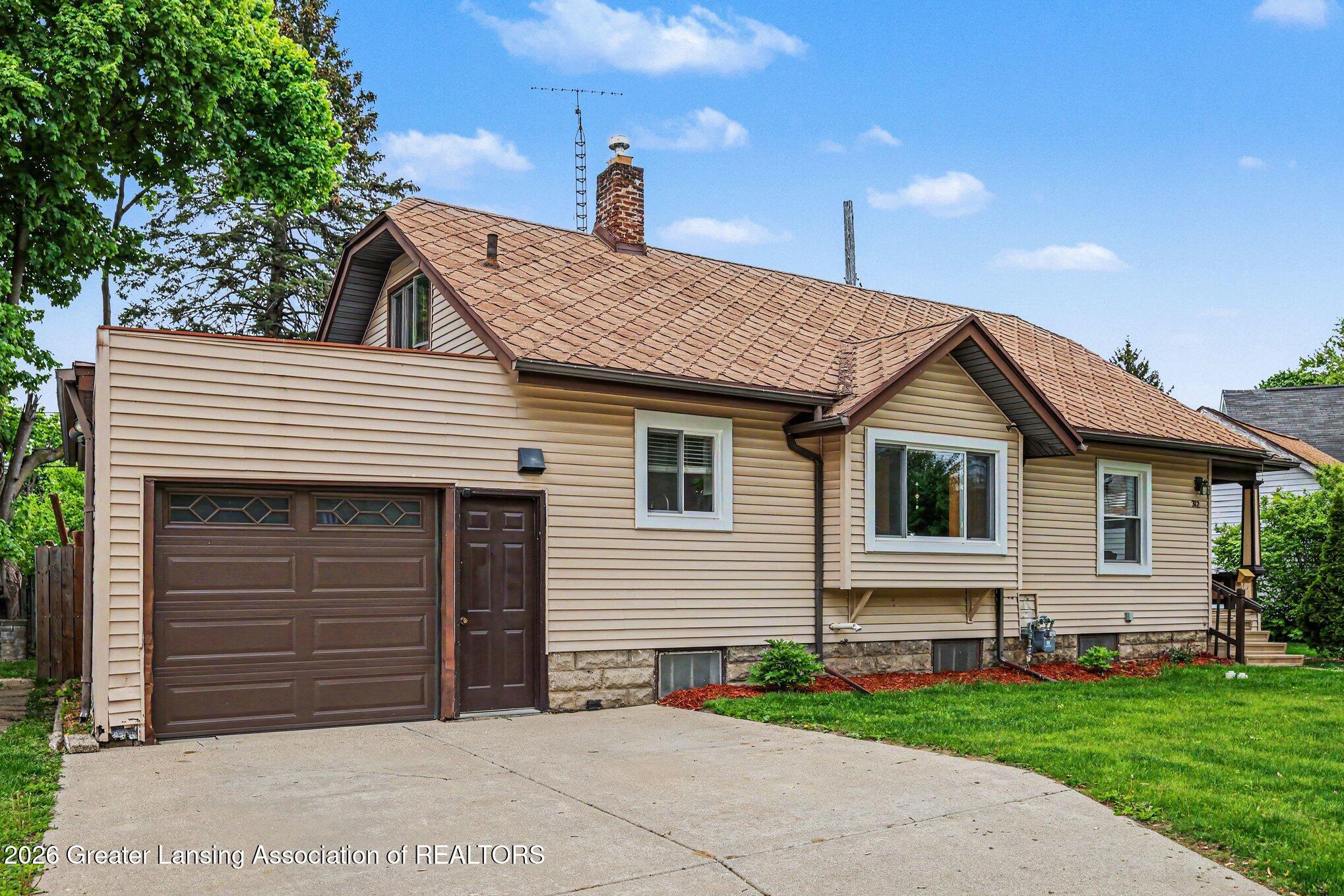 312 West Rockford Road Lansing, MI 48910 - Photo 3 of 26 003_file_7568