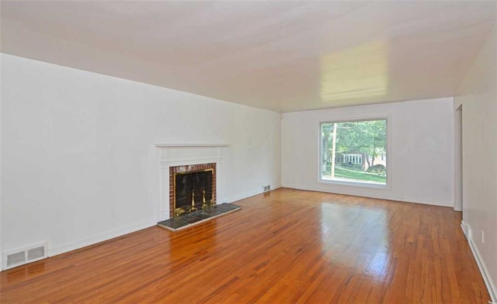 641 Ravencrest Road Pittsburgh, PA 15215 - Photo 5 of 20 Gallery Image 5