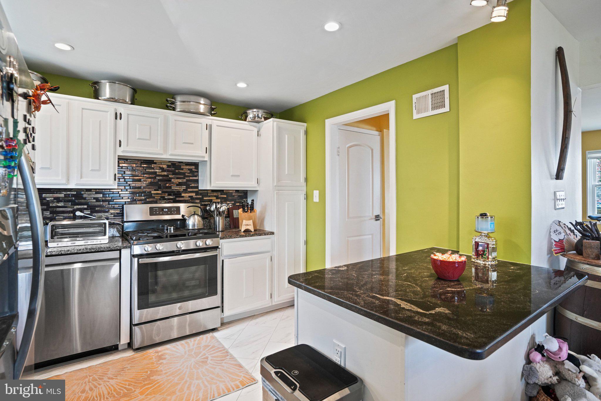 5336 Pooks Hill Road, Unit 5336 Bethesda, MD 20814 - Photo 11 of 35