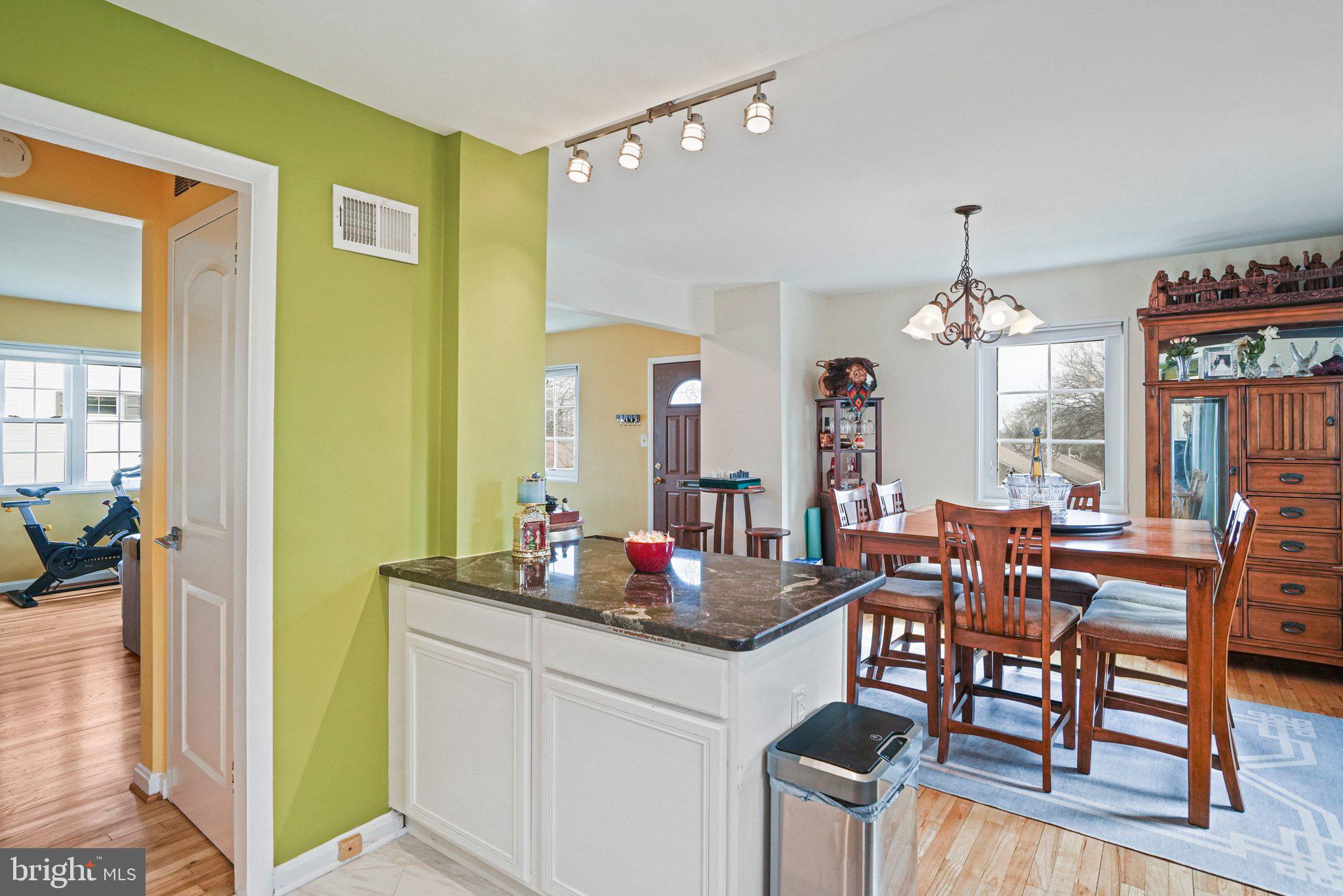 5336 Pooks Hill Road, Unit 5336 Bethesda, MD 20814 - Photo 12 of 35