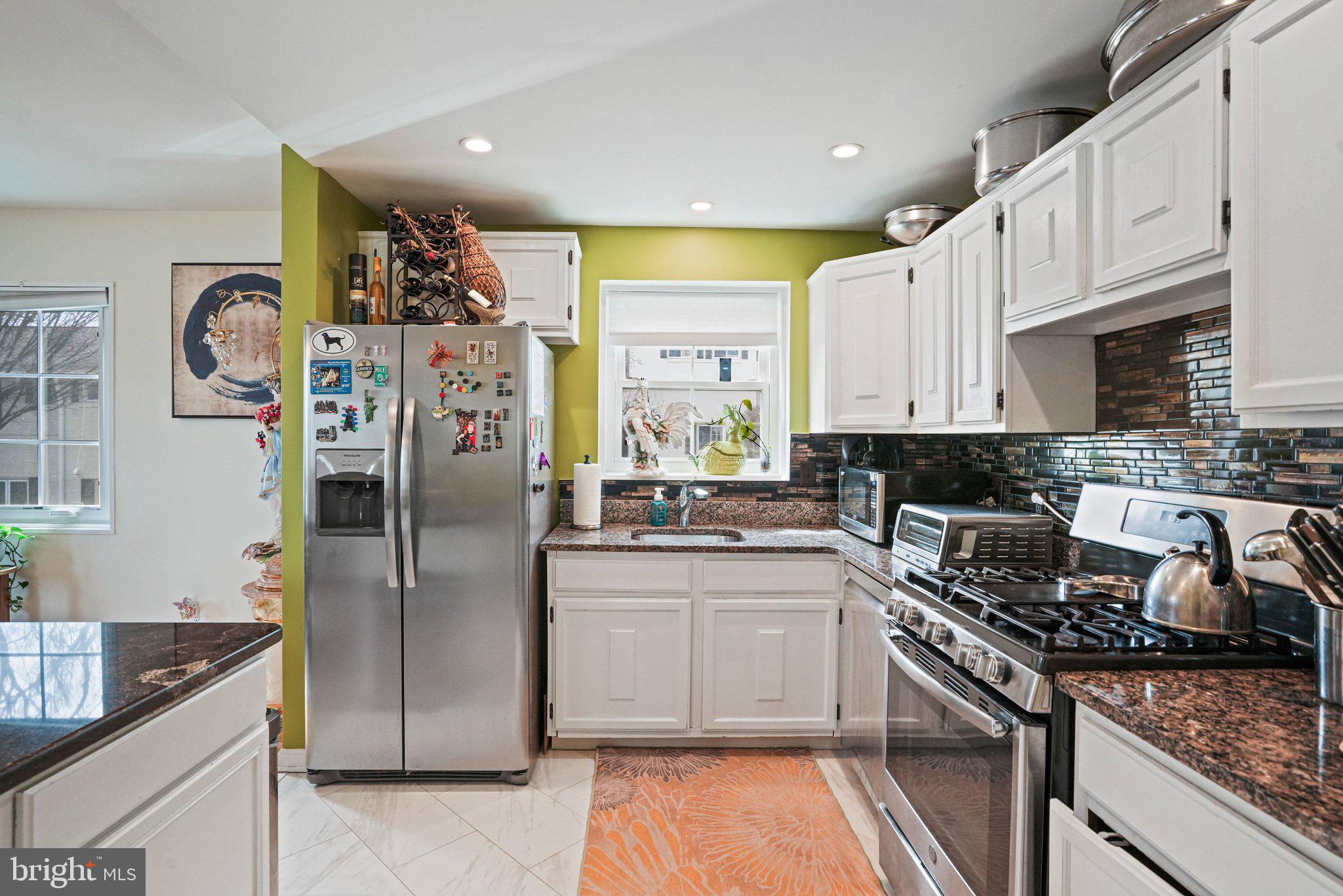 5336 Pooks Hill Road, Unit 5336 Bethesda, MD 20814 - Photo 13 of 35