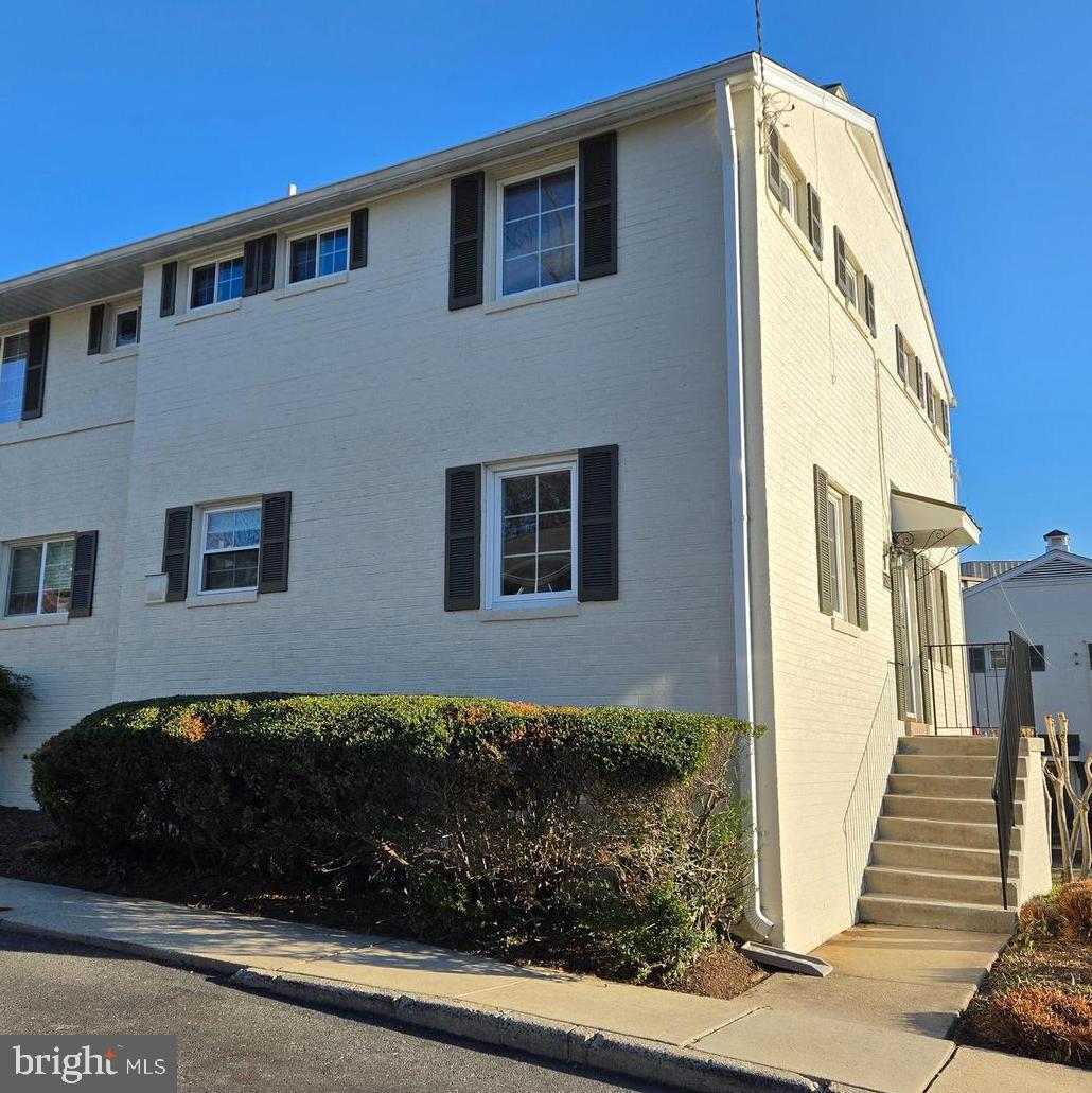 5336 Pooks Hill Road, Unit 5336 Bethesda, MD 20814 - Photo 2 of 35