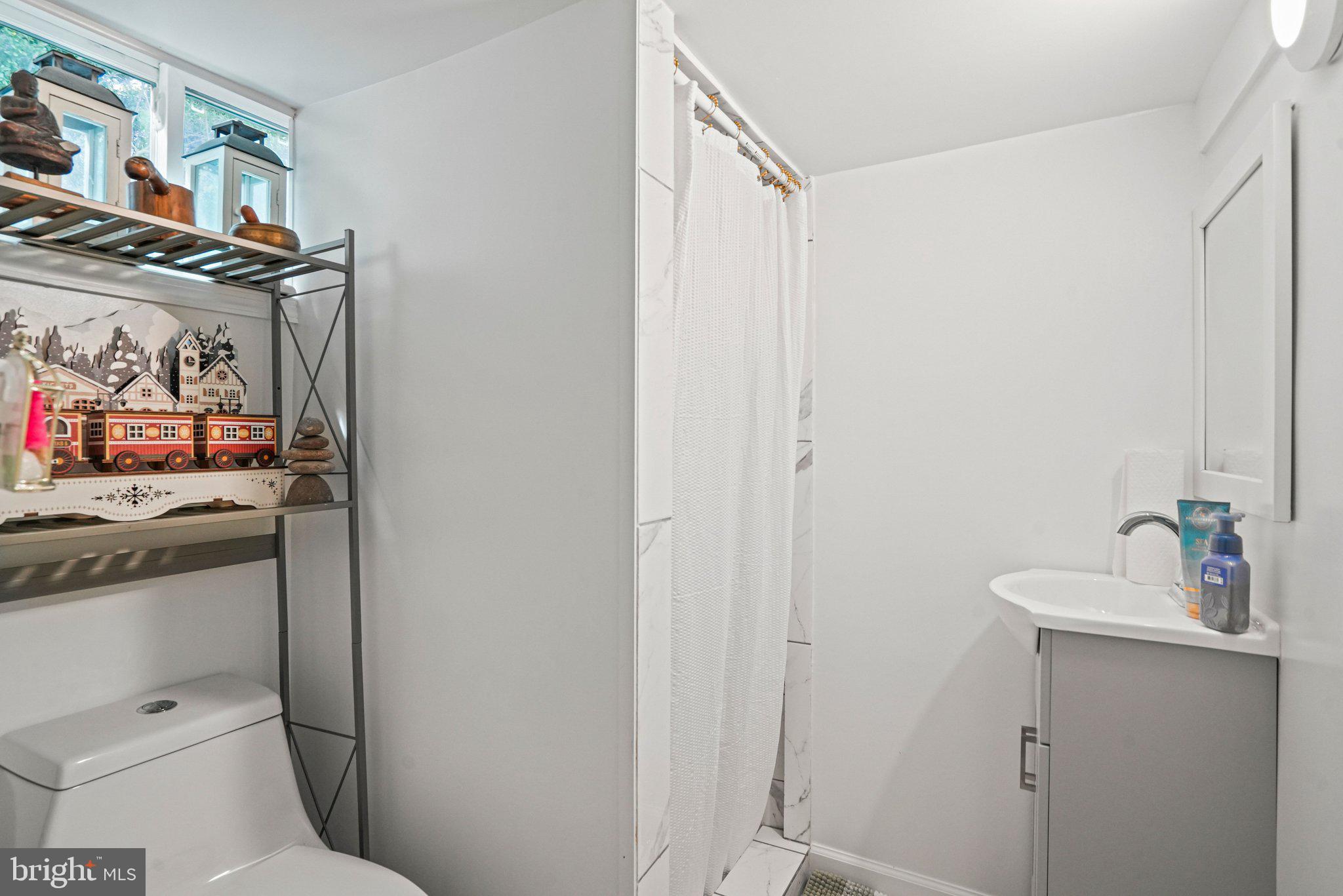 5336 Pooks Hill Road, Unit 5336 Bethesda, MD 20814 - Photo 30 of 35