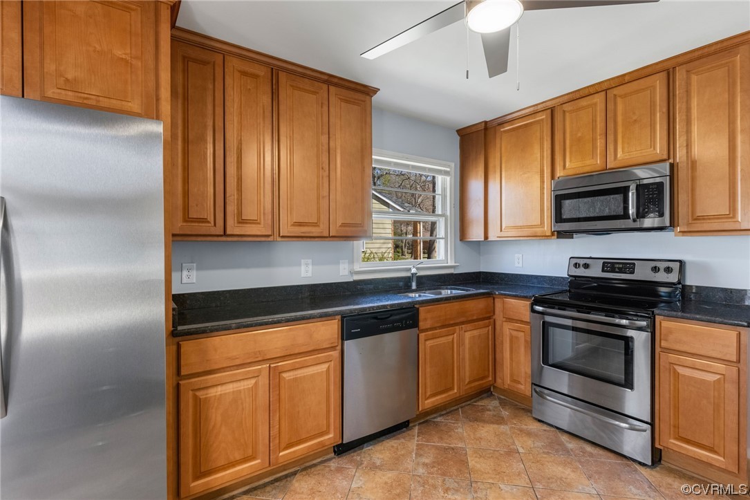 9018 Tweed Road Henrico, VA 23228 - Photo 11 of 32 Gallery Image 11