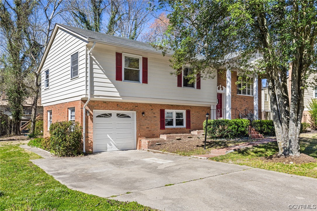 9018 Tweed Road Henrico, VA 23228 - Photo 3 of 32 Gallery Image 3