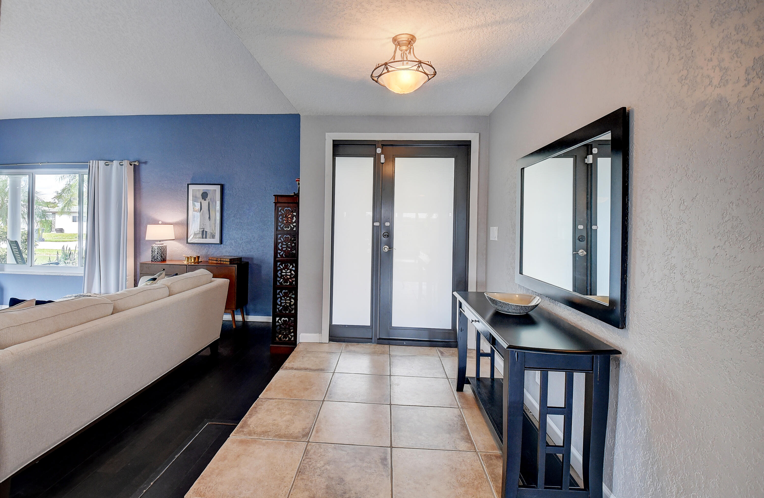 1424 Southwest 13th Street Boca Raton, FL 33486 - Photo 11 of 35 Foyer