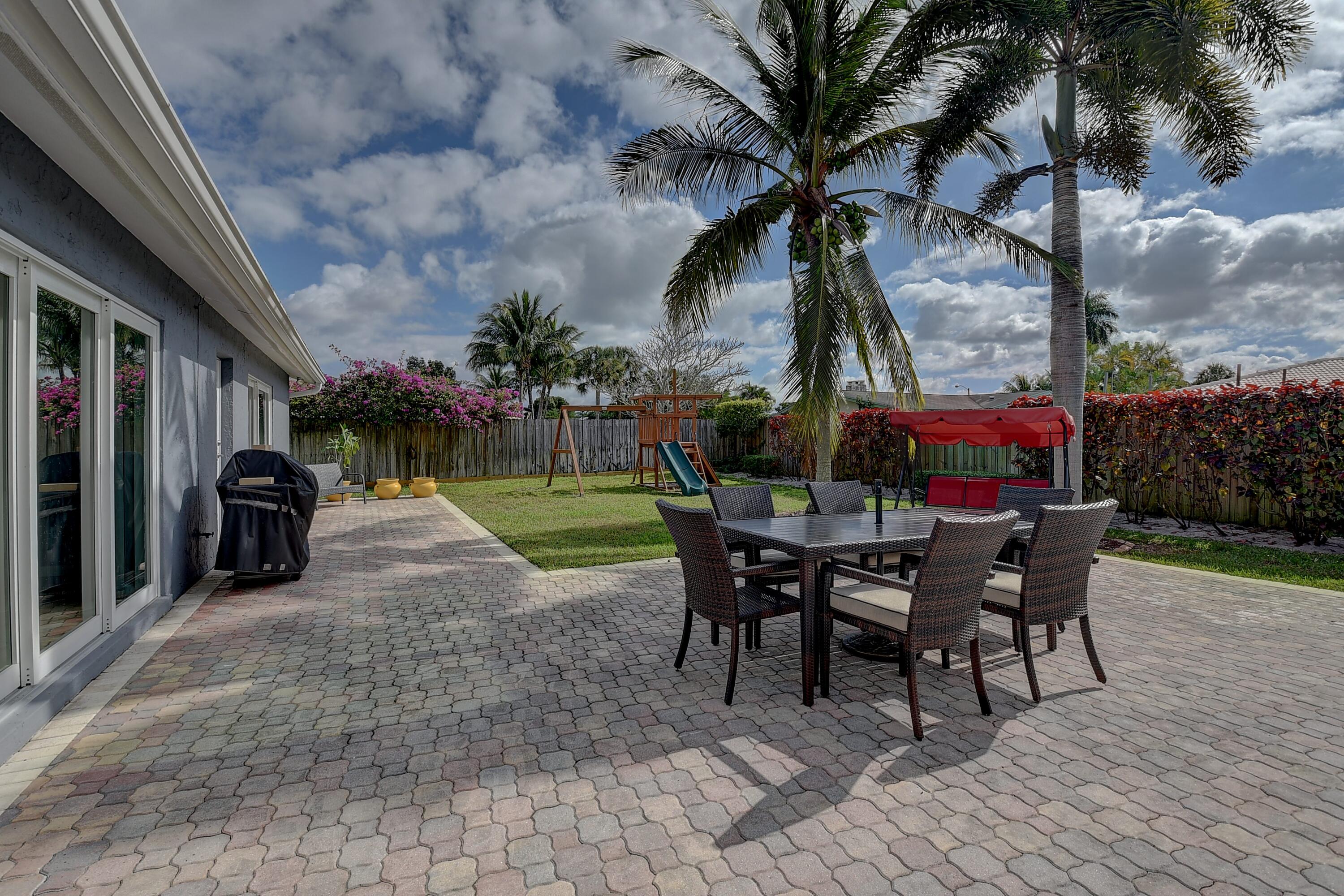 1424 Southwest 13th Street Boca Raton, FL 33486 - Photo 29 of 35 Patio