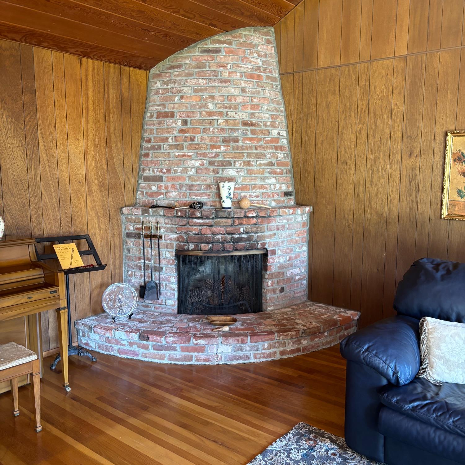 564 Spruce Street Berkeley, CA 94707 - Photo 2 of 27 Fireplace