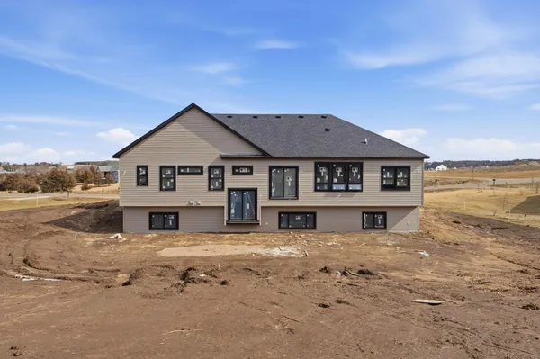 $814,900 | 376 Moelter Lane, Hudson, WI 54016