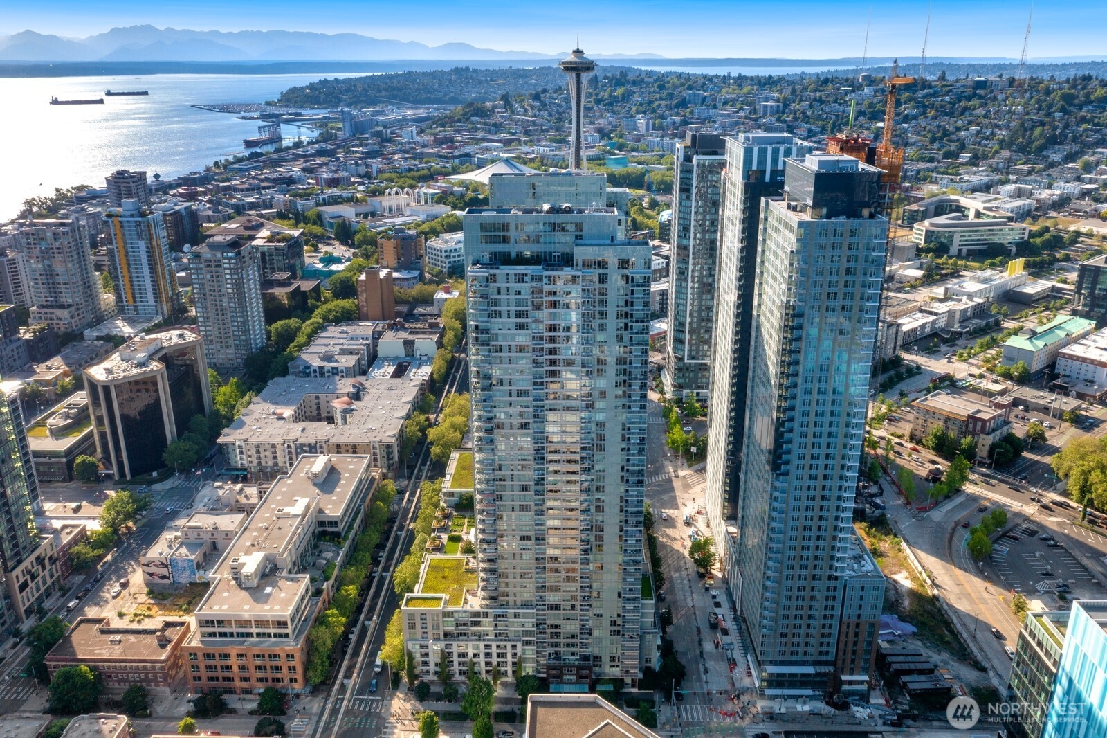 588 Bell Street, Unit 2102S Seattle, WA 98121 - Photo 37 of 37
