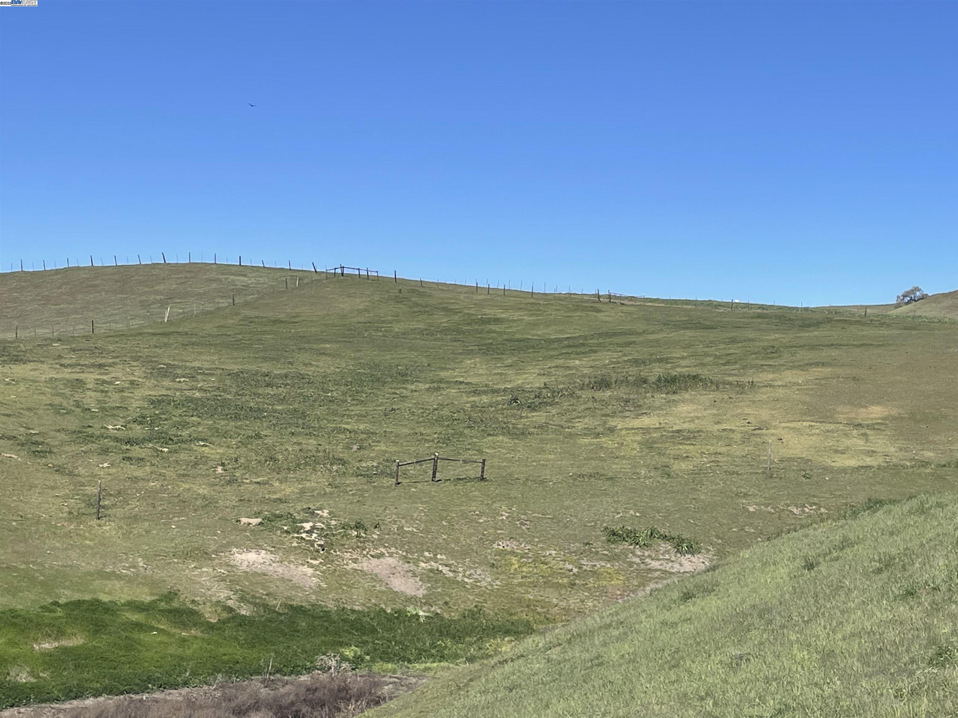 3343 Little Valley Road Sunol, CA 94586 - Photo 9 of 19 a view of an ocean