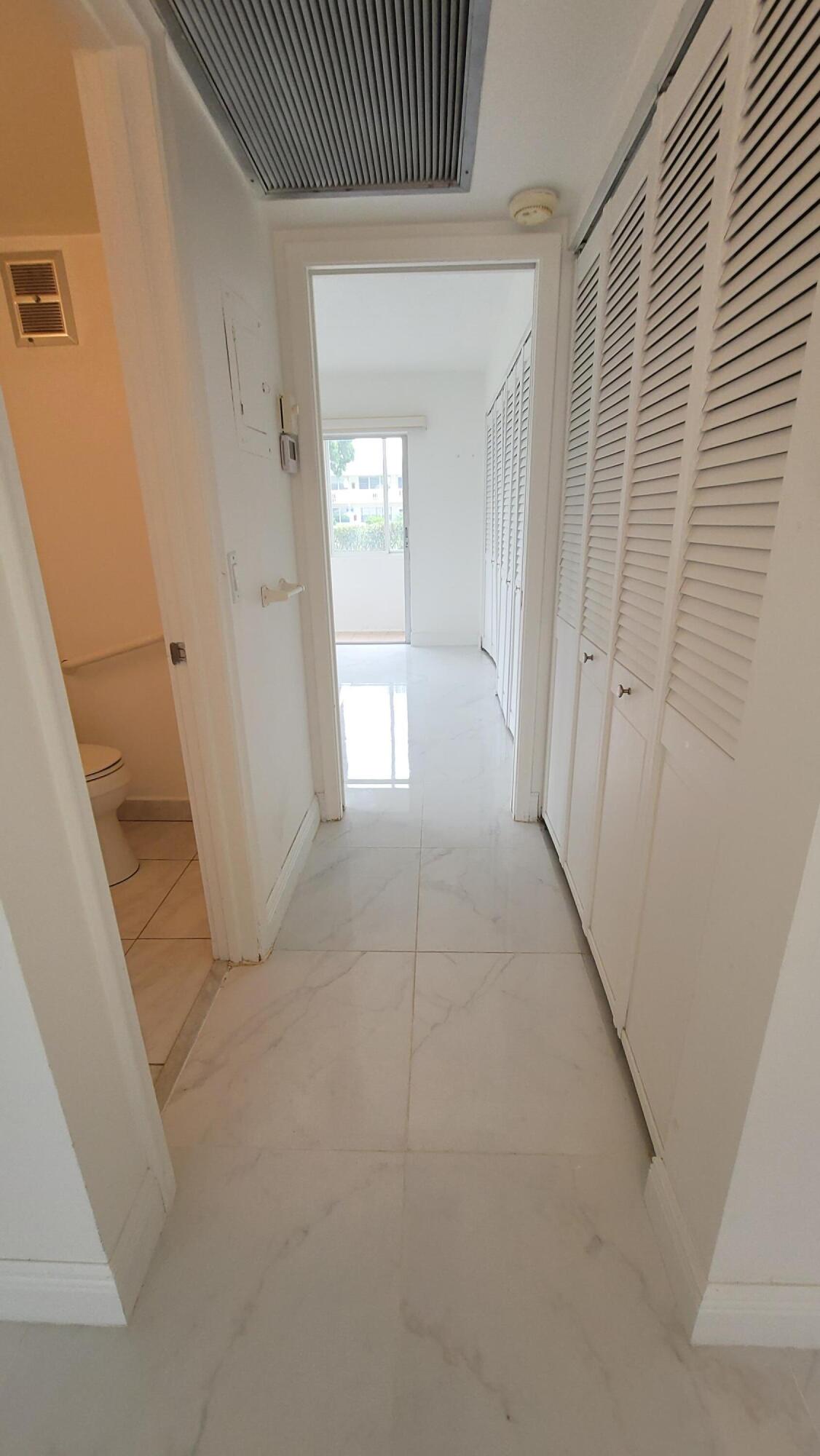 405 Windsor R West Palm Beach, FL 33417 - Photo 13 of 51 12