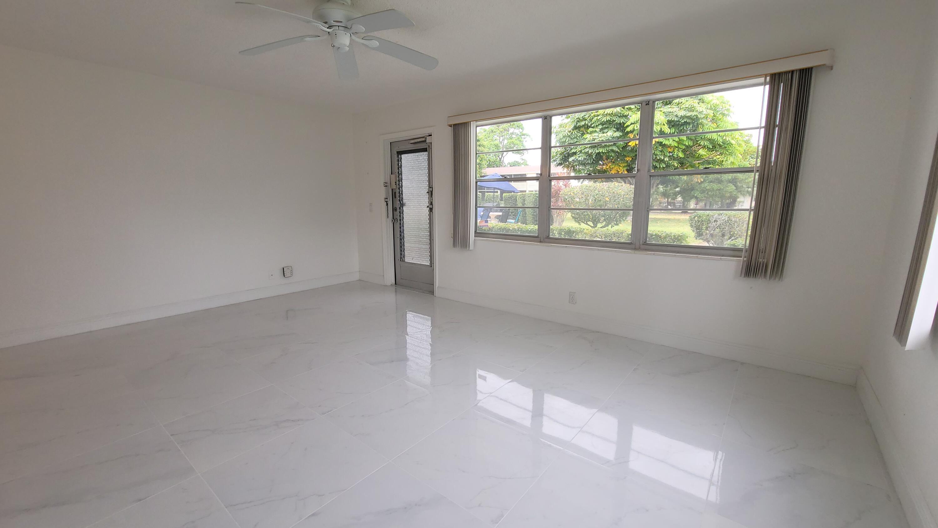 405 Windsor R West Palm Beach, FL 33417 - Photo 3 of 51 03