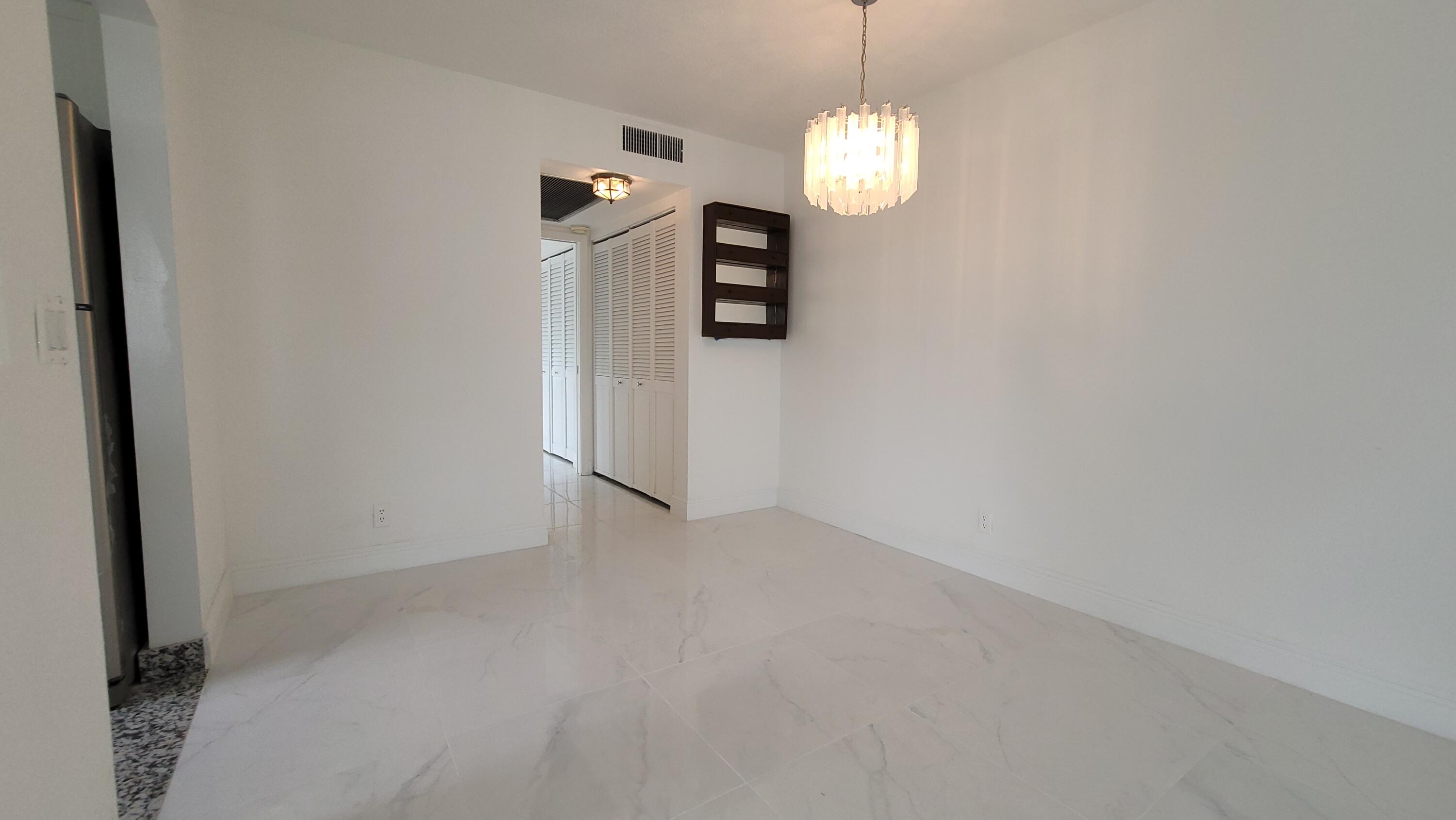 405 Windsor R West Palm Beach, FL 33417 - Photo 4 of 51 04