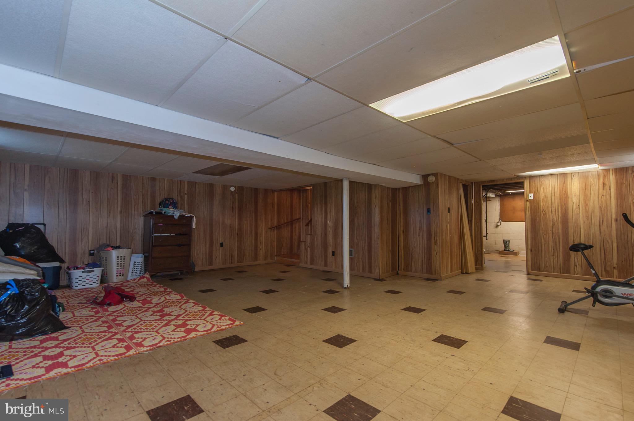 6121 Moorefield Road Baltimore, MD 21228 - Photo 22 of 30