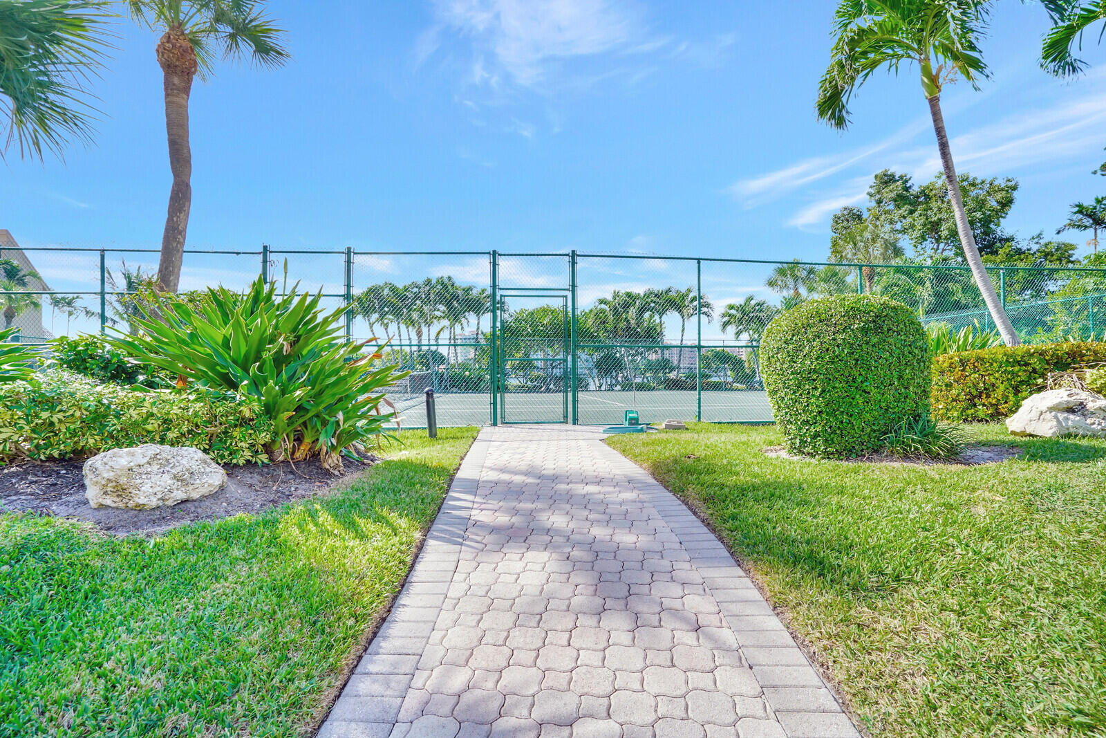 550 South Ocean Boulevard, Unit 1005 Boca Raton, FL 33432 - Photo 34 of 36 550 PHOTO 3