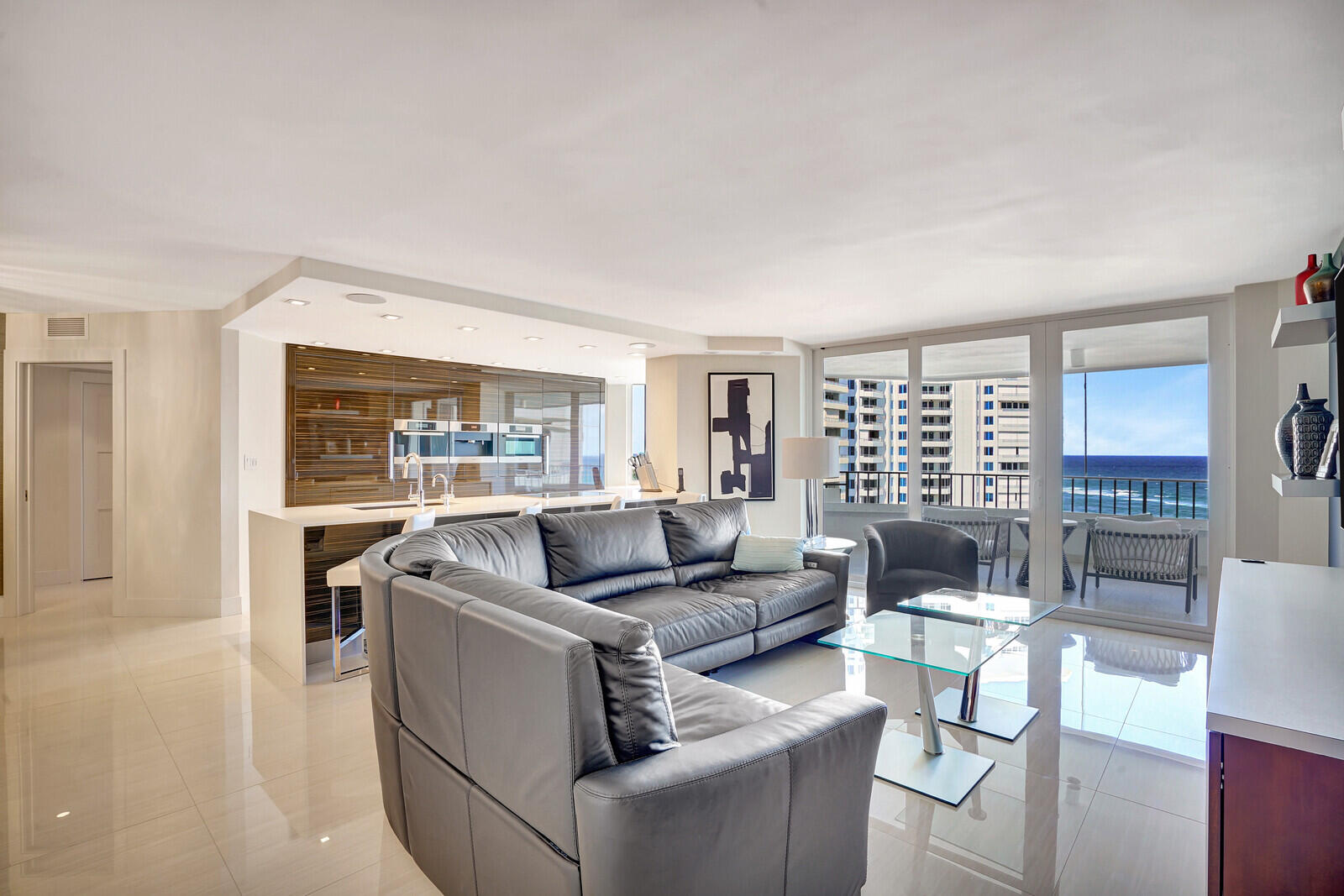 550 South Ocean Boulevard, Unit 1005 Boca Raton, FL 33432 - Photo 4 of 36 550 PHOTO 22