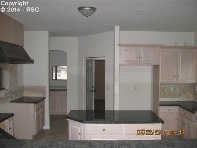 10975 Thomas Road Colorado Springs, CO 80908 - Photo 8 of 12