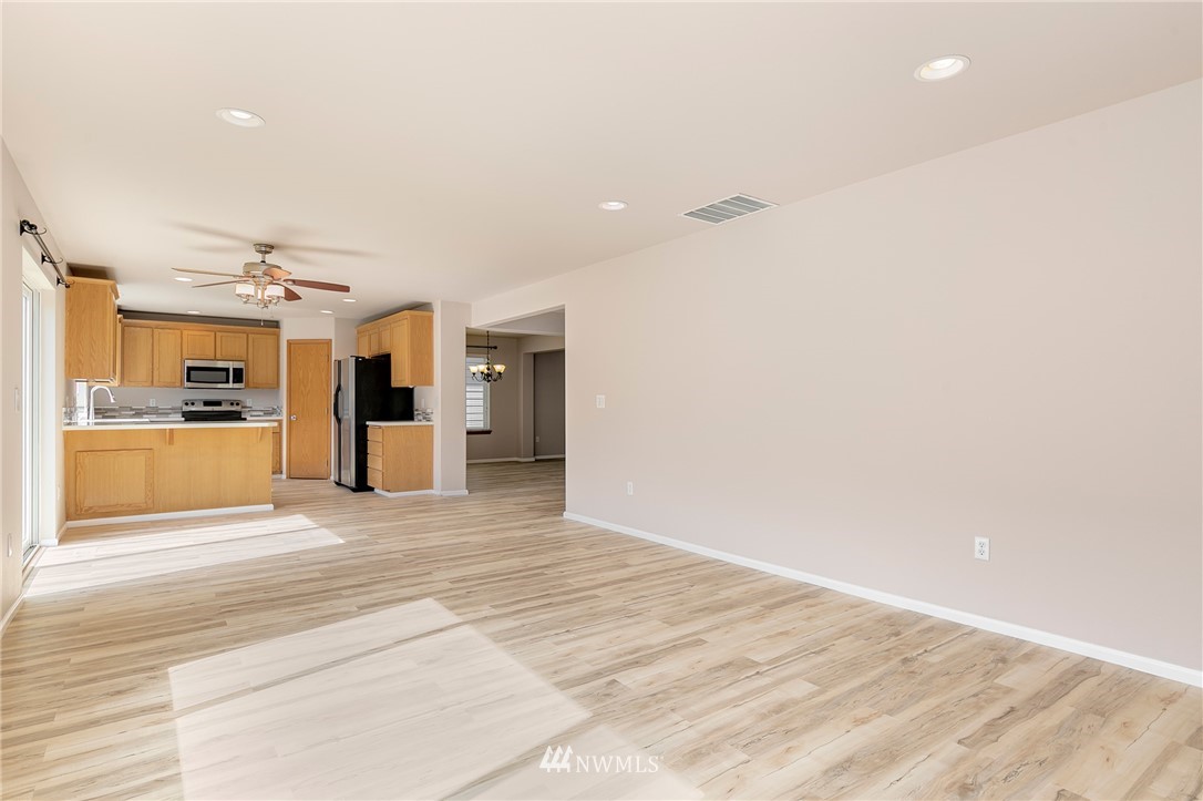 7049 Inlay Street Southeast Lacey, WA 98513 - Photo 12 of 25 Gallery Image 12