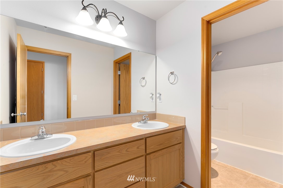 7049 Inlay Street Southeast Lacey, WA 98513 - Photo 21 of 25 Gallery Image 21