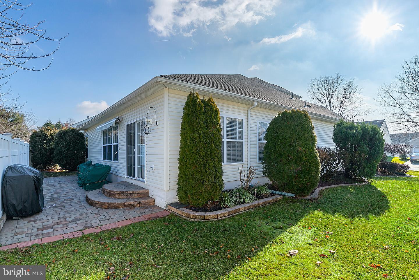 9 Michael Road Sicklerville, NJ 08081 - Photo 3 of 21