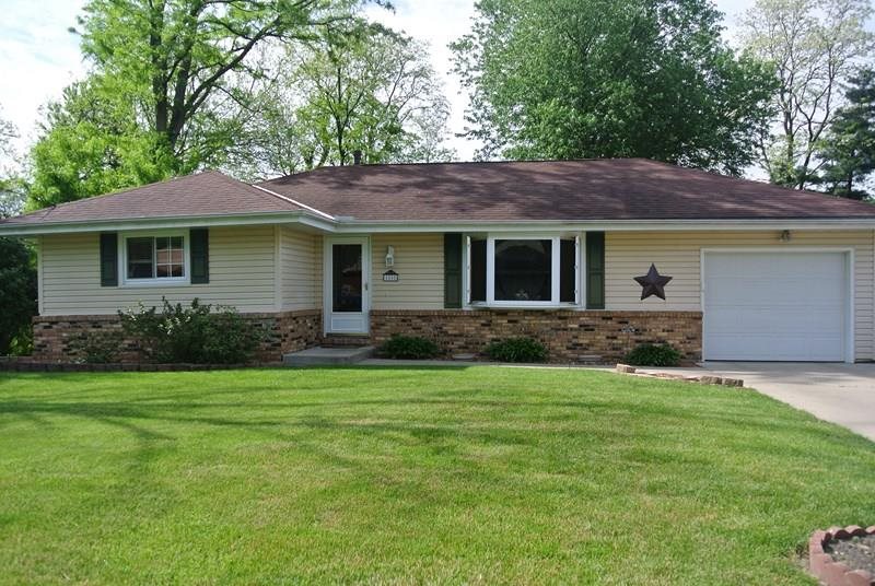 5808 West Heuermann Road Peoria, IL 61607 - Photo 1 of 19