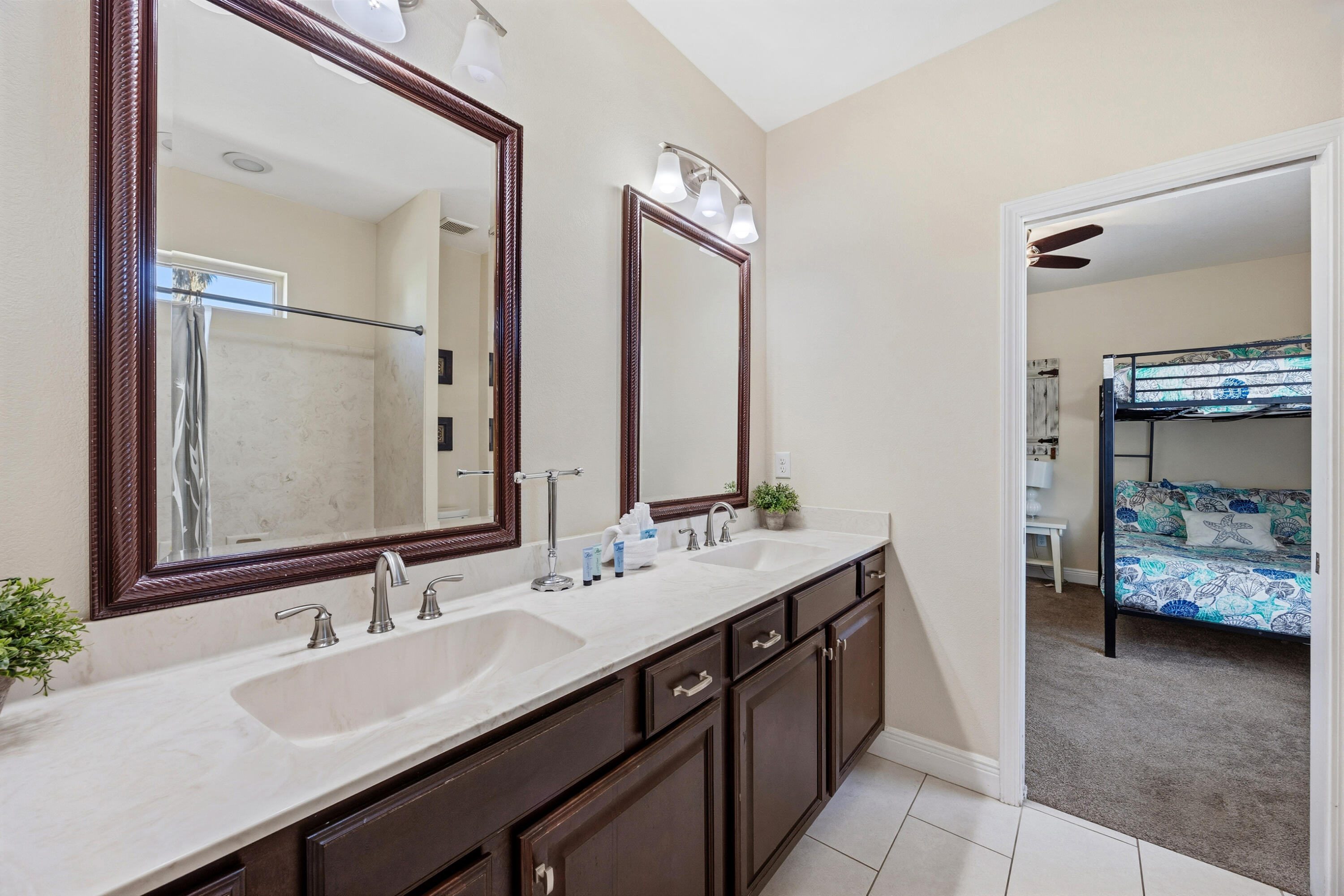 94 Dolphin Street Destin, FL 32541 - Photo 37 of 55 Jack & Jill Bathroom