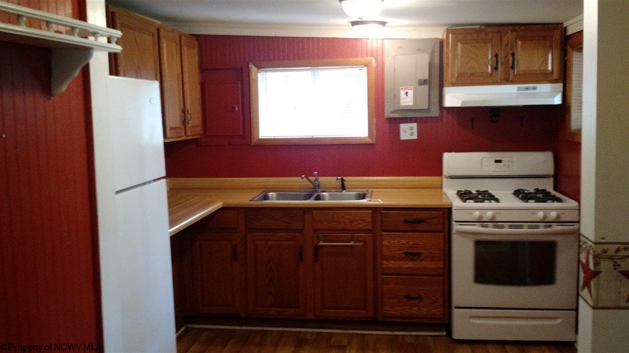 71 Rock Lake Road Fairmont, WV 26554 - Photo 5 of 17 Gallery Image 5