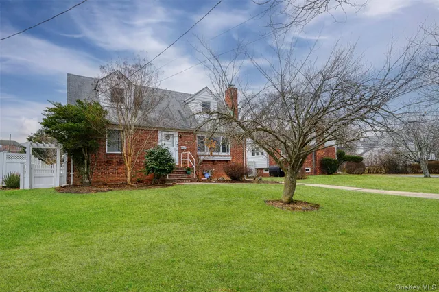 $695,000 | 96 East Avenue, Freeport, NY 11520