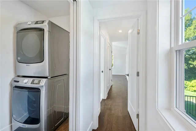 $1,745,000 | 32 Arrowhead Drive, Tiverton, RI 02878