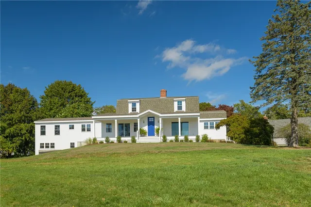 $1,745,000 | 32 Arrowhead Drive, Tiverton, RI 02878