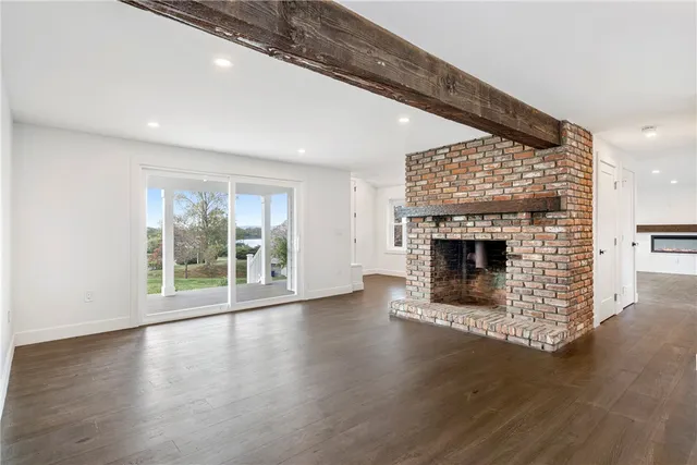 $1,745,000 | 32 Arrowhead Drive, Tiverton, RI 02878