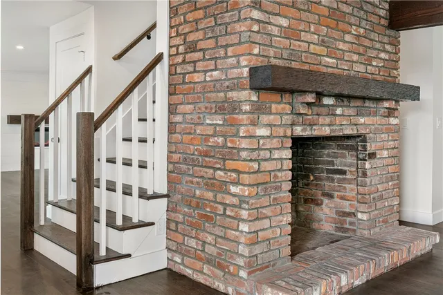 $1,745,000 | 32 Arrowhead Drive, Tiverton, RI 02878