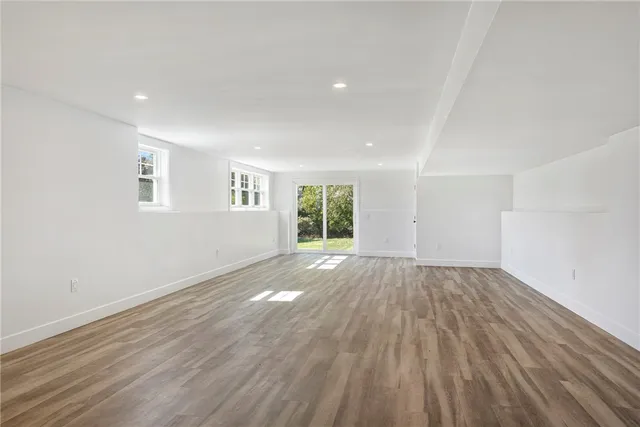 $1,745,000 | 32 Arrowhead Drive, Tiverton, RI 02878