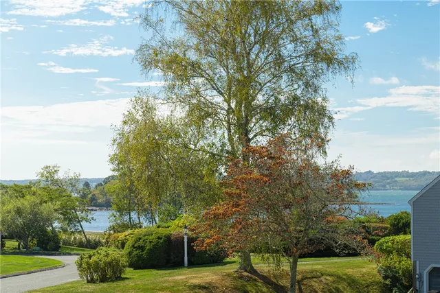 $1,745,000 | 32 Arrowhead Drive, Tiverton, RI 02878