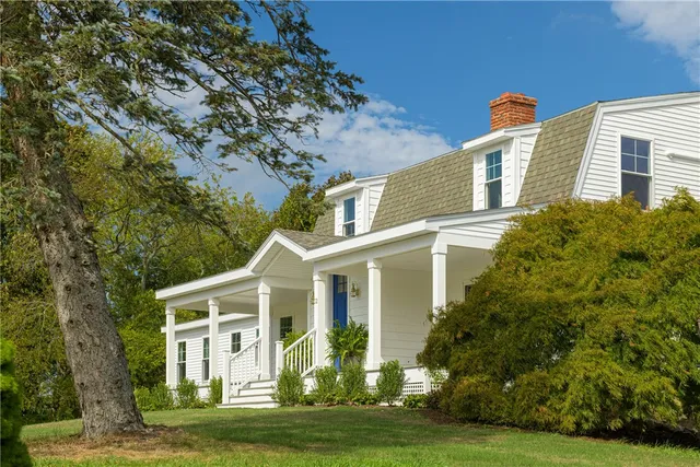 $1,745,000 | 32 Arrowhead Drive, Tiverton, RI 02878