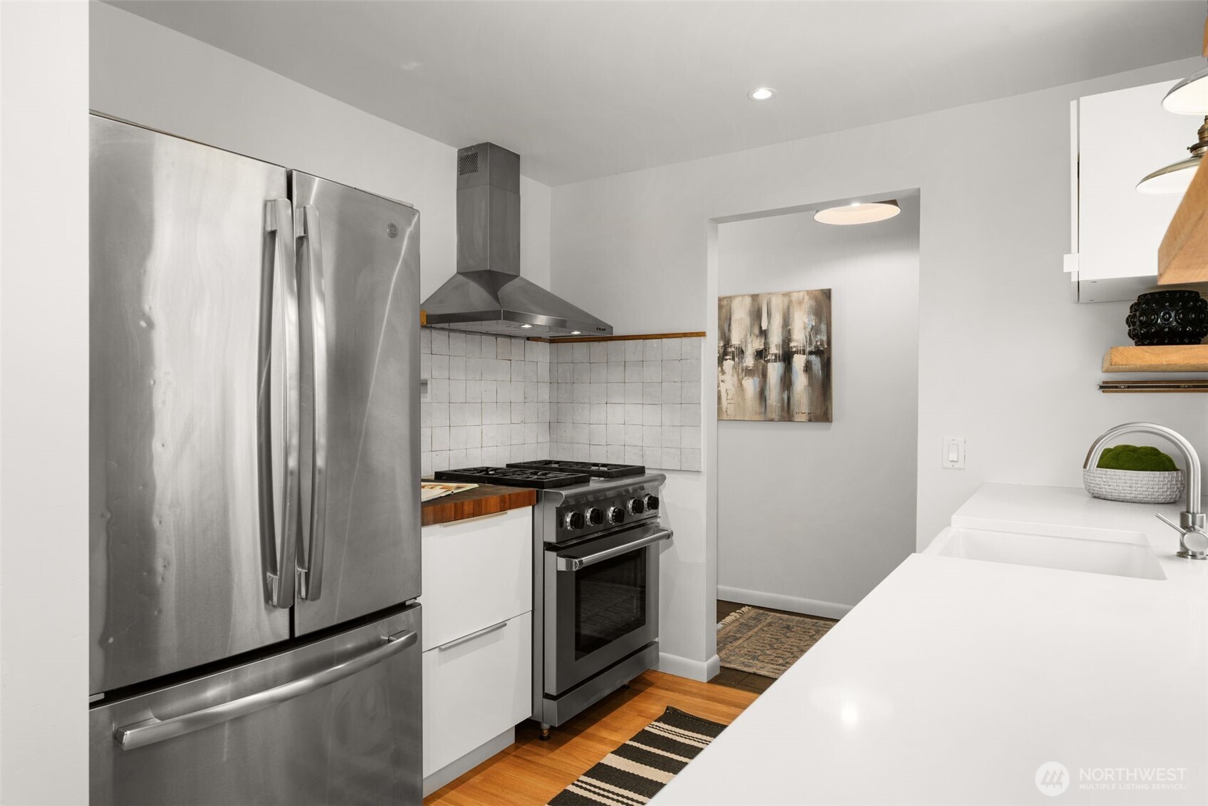 2103 Southwest 110th Street Seattle, WA 98146 - Photo 11 of 35 Gallery Image 11