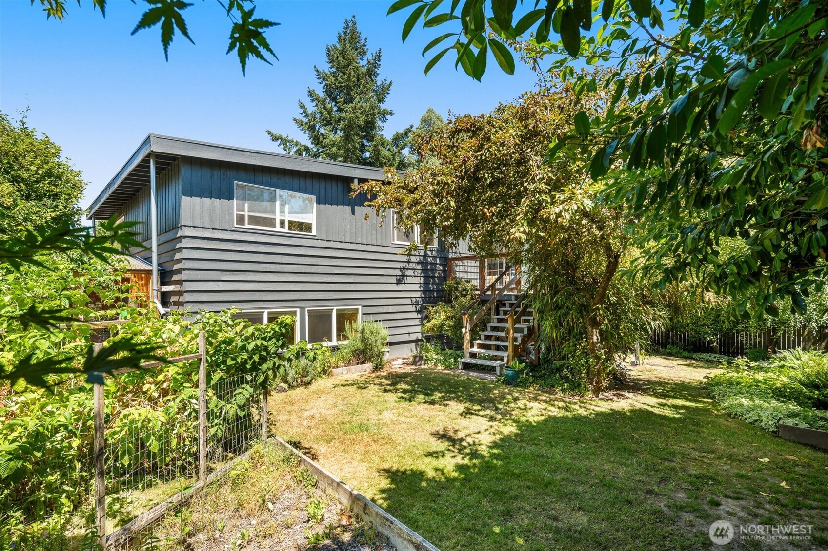 2103 Southwest 110th Street Seattle, WA 98146 - Photo 30 of 35 Gallery Image 30