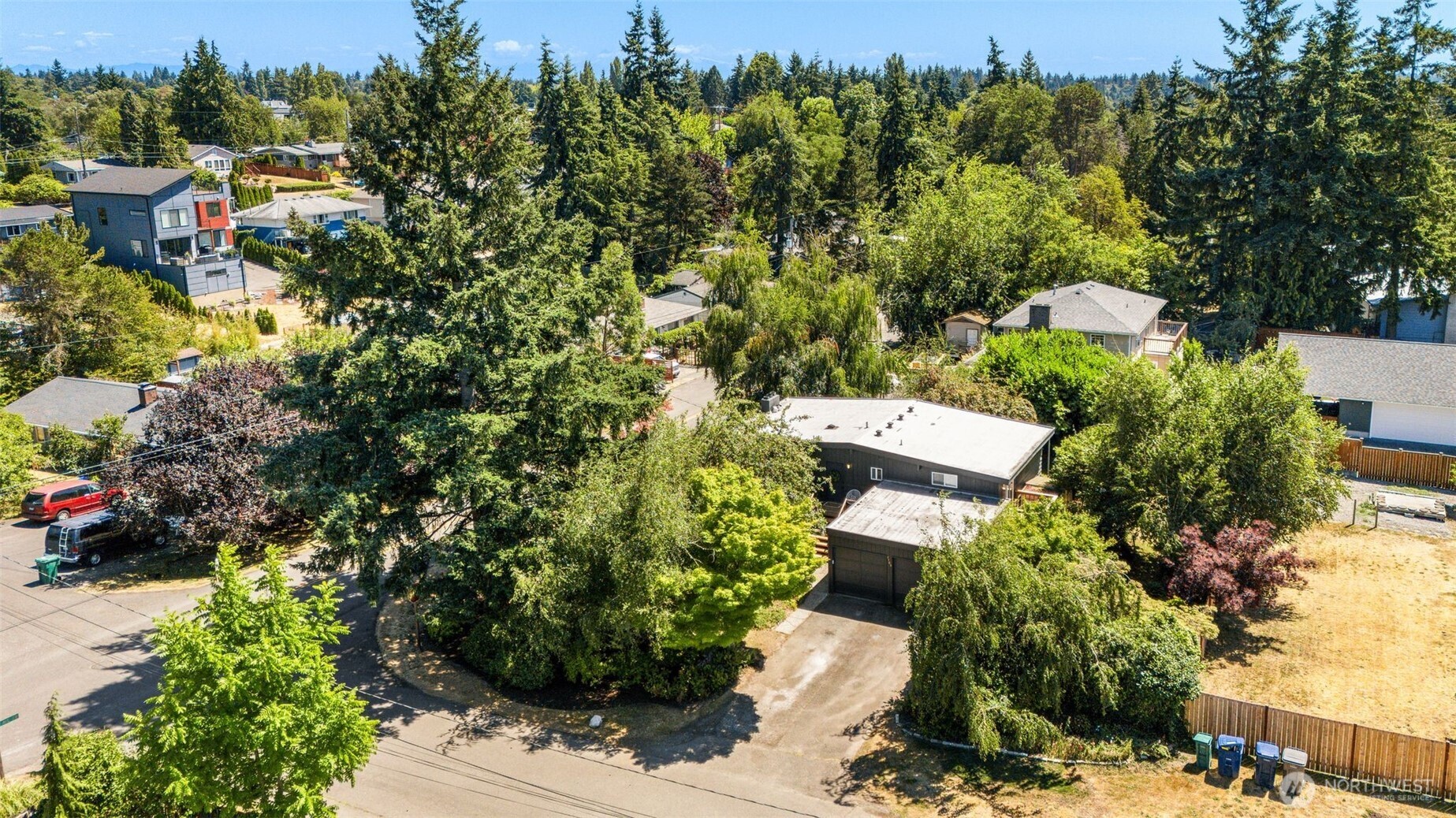 2103 Southwest 110th Street Seattle, WA 98146 - Photo 31 of 35 Gallery Image 31