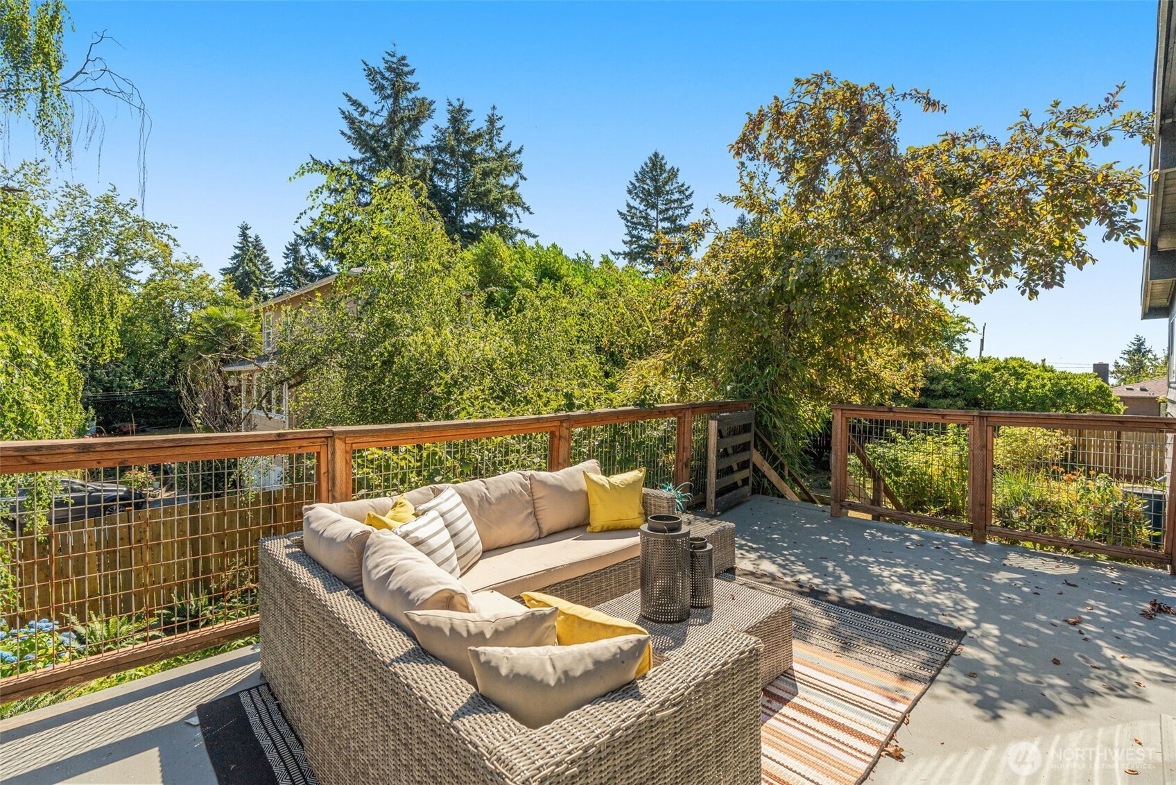 2103 Southwest 110th Street Seattle, WA 98146 - Photo 7 of 35 Gallery Image 7