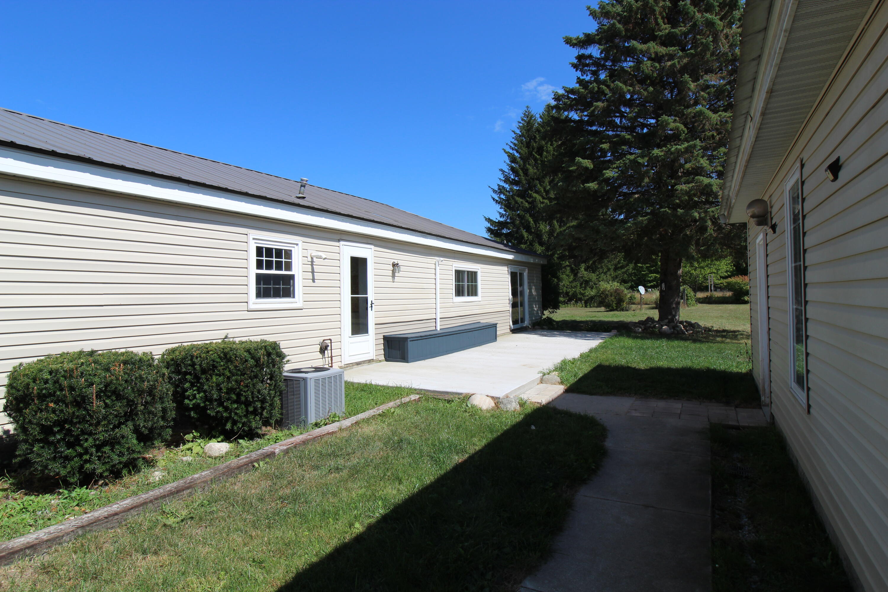 9795 Cameron Bridge Road Frederic, MI 49733 - Photo 3 of 40 Gallery Image 3
