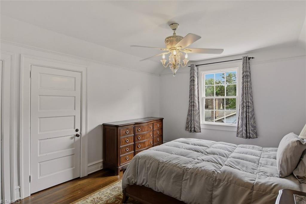 419 Stratford Road Northwest Winston-Salem, NC 27104 - Photo 28 of 37