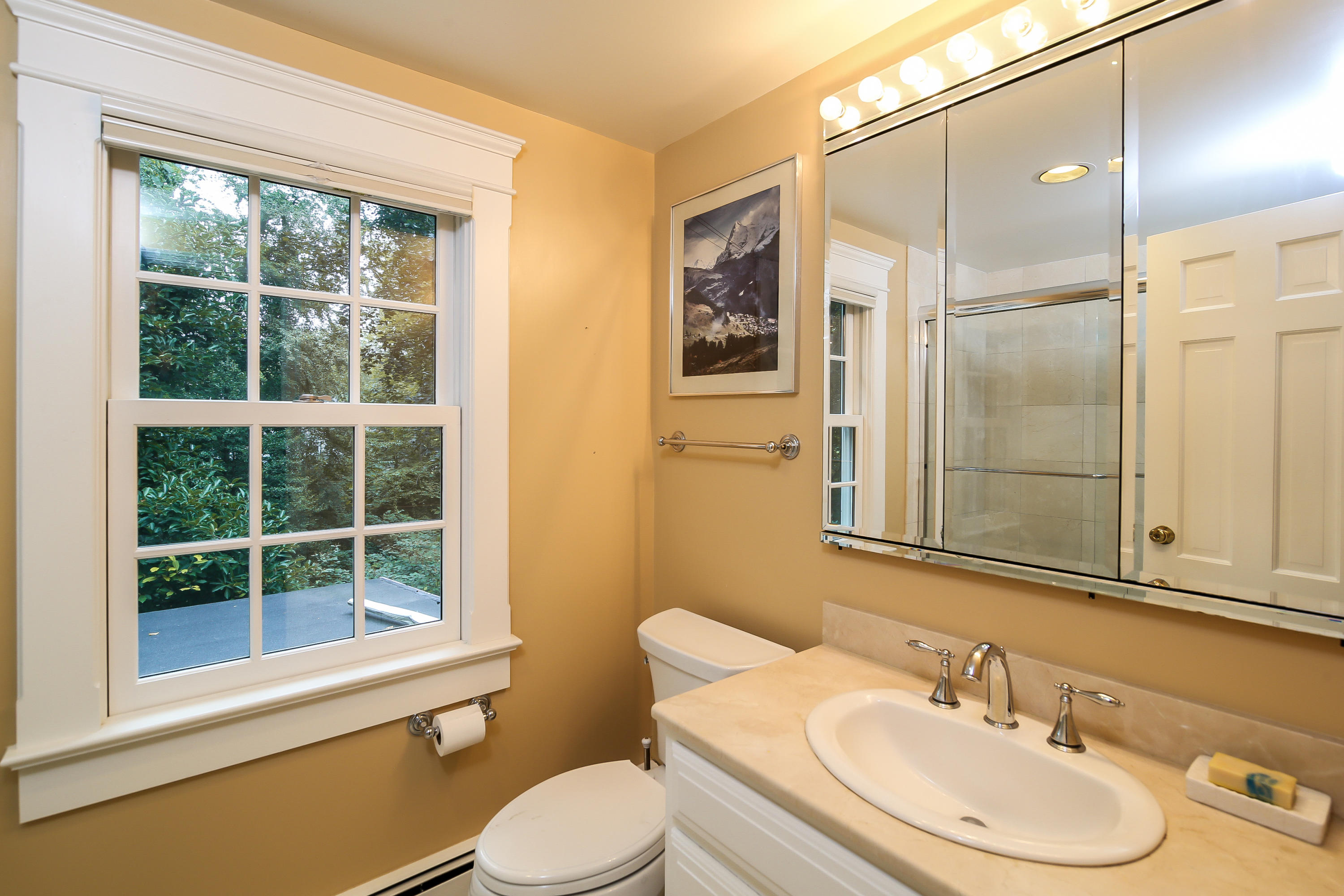 65 Lake Wind Road New Canaan, CT 06840 - Photo 18 of 30 034-Master_Bathroom-4712559-large