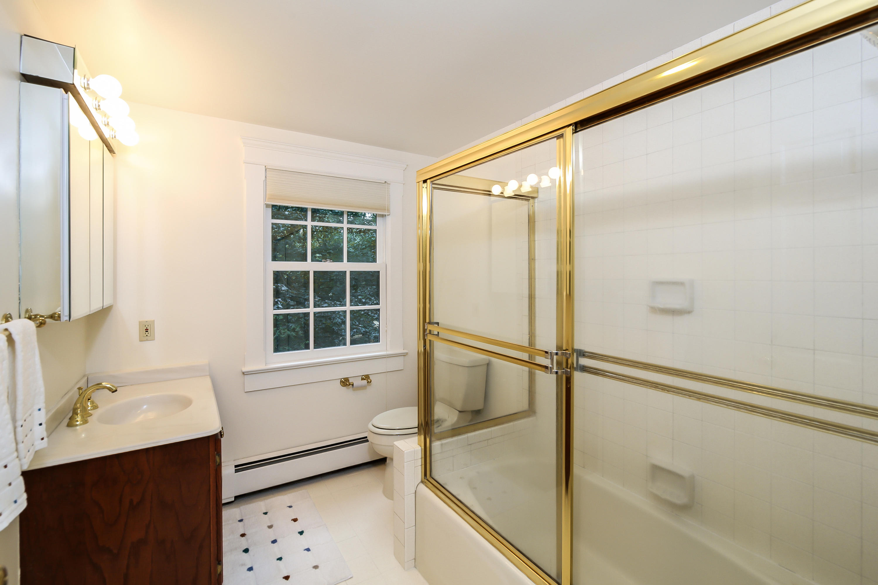 65 Lake Wind Road New Canaan, CT 06840 - Photo 24 of 30 044-Bathroom-4712542-large