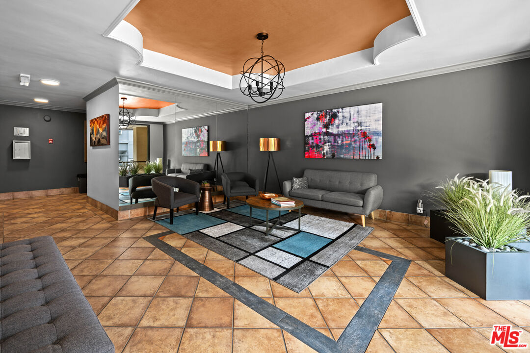 1221 North Kings Road, Unit 207 West Hollywood, CA 90069 - Photo 11 of 12