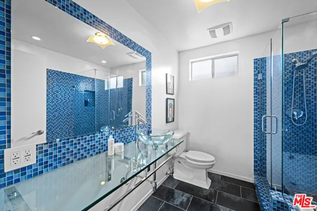 $619,000 | 1221 North Kings Road, Unit 207, West Hollywood, CA 90069