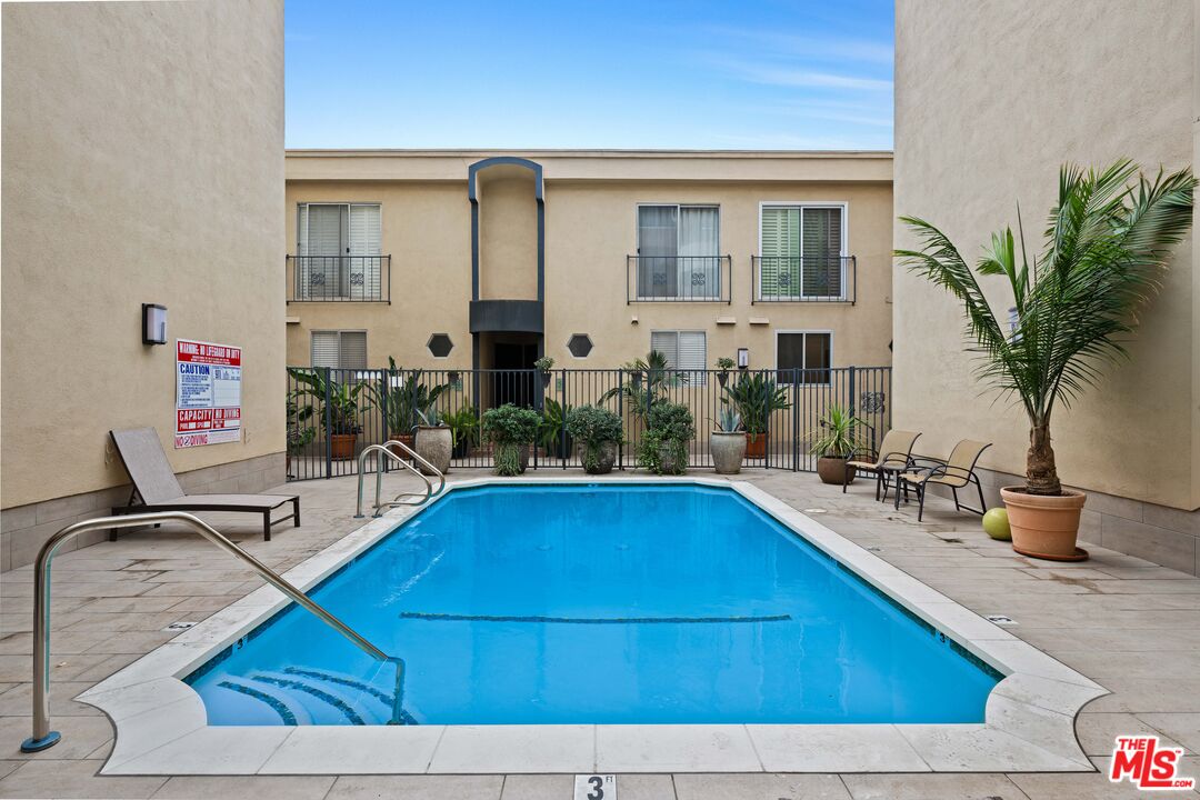 1221 North Kings Road, Unit 207 West Hollywood, CA 90069 - Photo 9 of 12