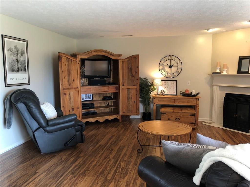 5016 West Bay Road Plainfield, IN 46168 - Photo 6 of 24 Gallery Image 6
